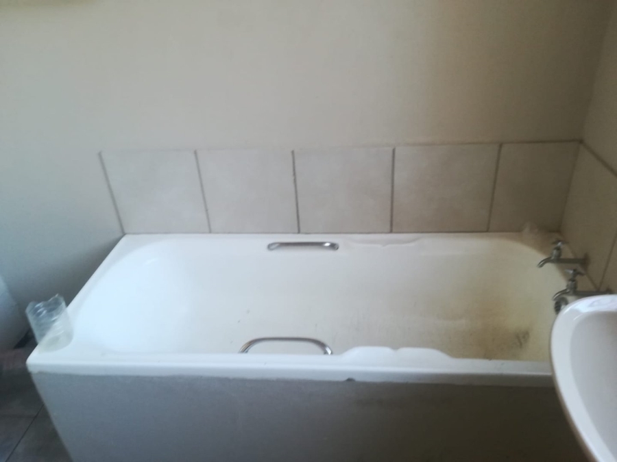 To Let 1 Bedroom Property for Rent in Bloemfontein Free State